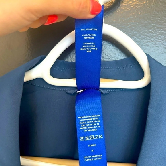 Kit  and Ace blazer size S near new excellent condition - Picture 2 of 8